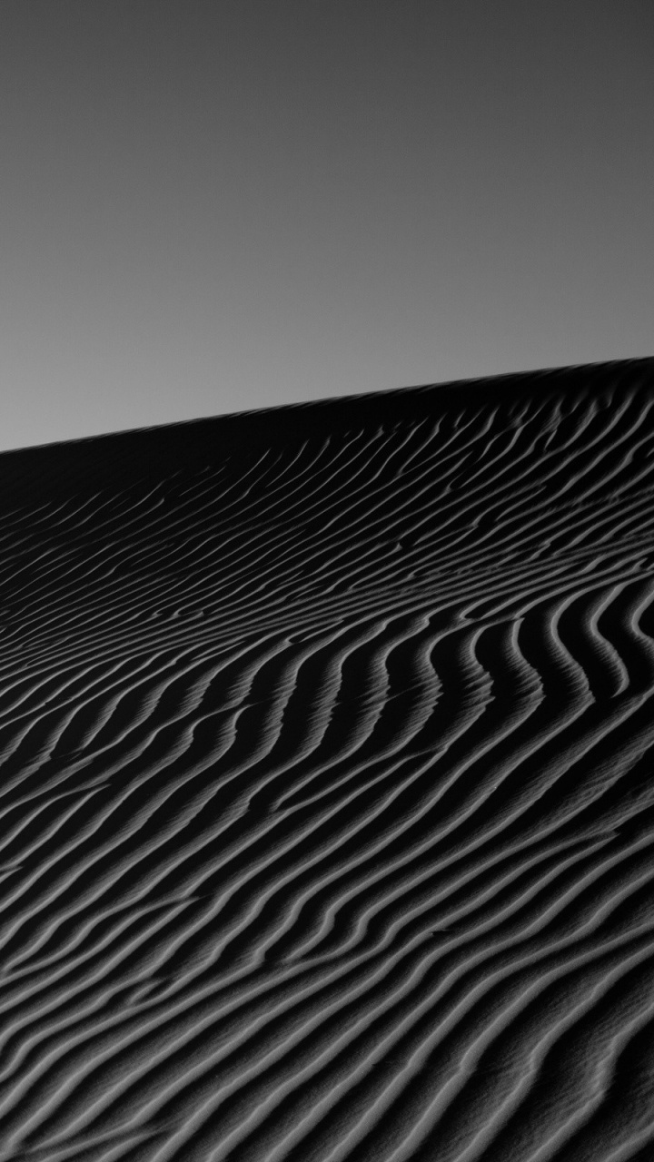 Foto en Escala de Grises de la Arena Del Desierto. Wallpaper in 720x1280 Resolution