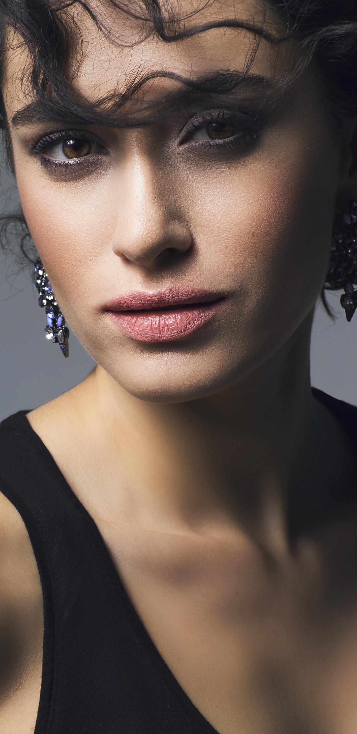 Hande Doandemir, Schauspieler, Gesicht, Haar, Haut. Wallpaper in 1440x2960 Resolution