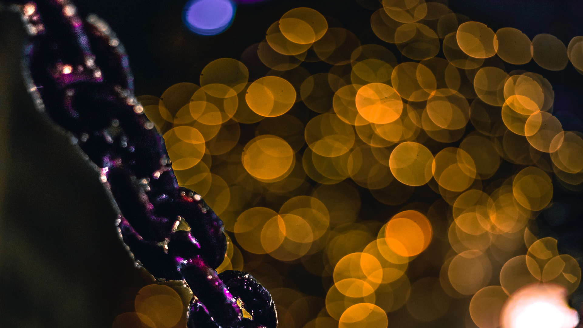 Collier de Perles en Argent et Violet. Wallpaper in 1920x1080 Resolution