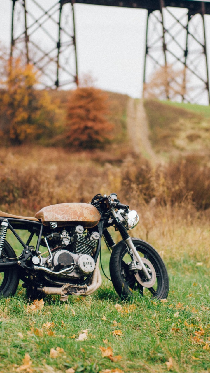 Croiseur, Casque de Moto, la Moto, Bayerische Motoren Werke AG, Yamaha Motor Company. Wallpaper in 720x1280 Resolution