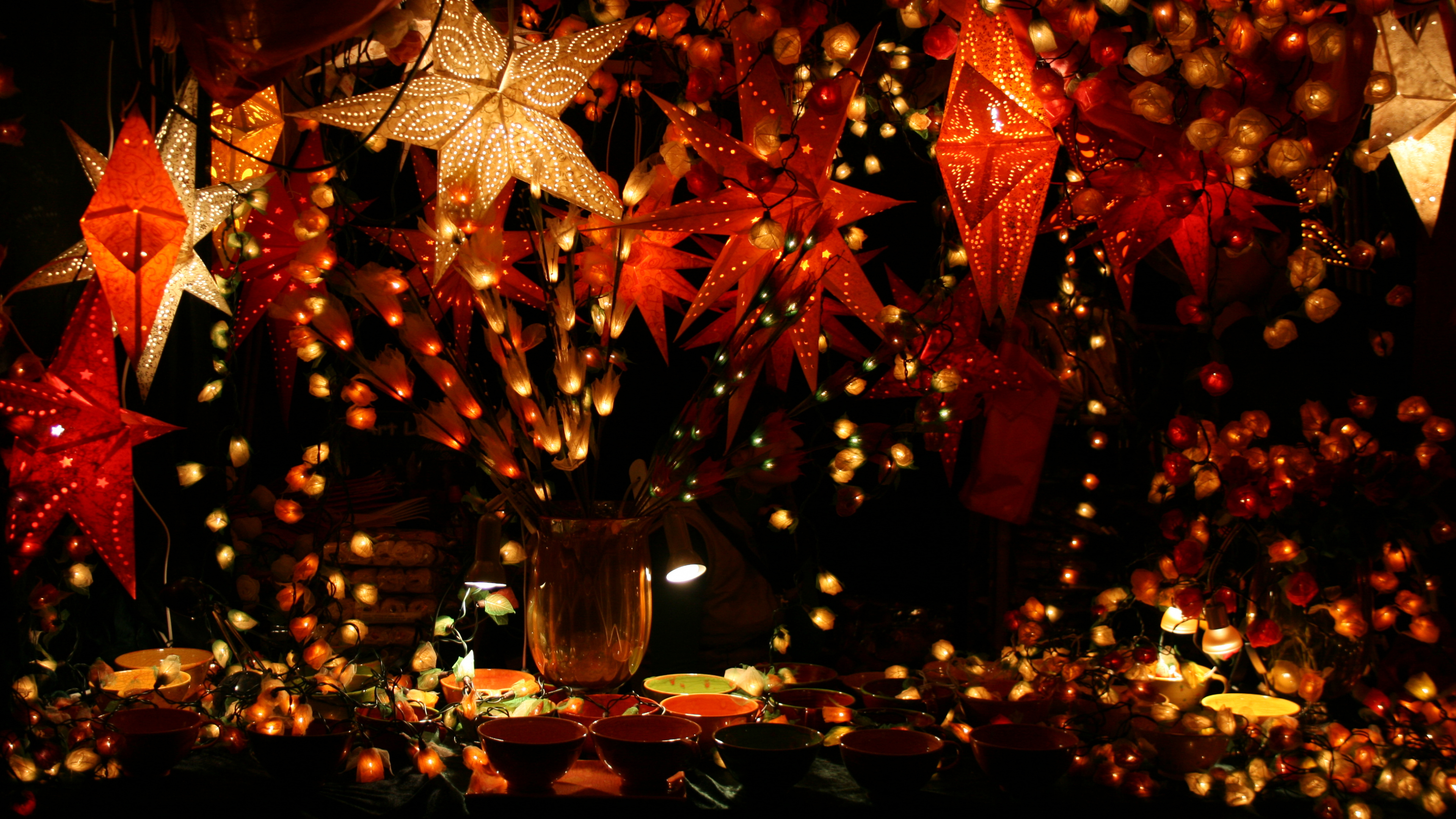 Weihnachten, Weihnachtsmarkt, Baum, Blatt, Weihnachtsbeleuchtung. Wallpaper in 3840x2160 Resolution