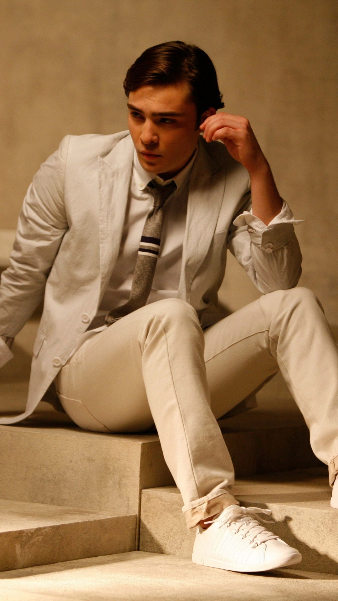Ed Westwick, Gossip Girl, Chuck Bass, Shoe, Sitting. Wallpaper in 1080x1920 Resolution
