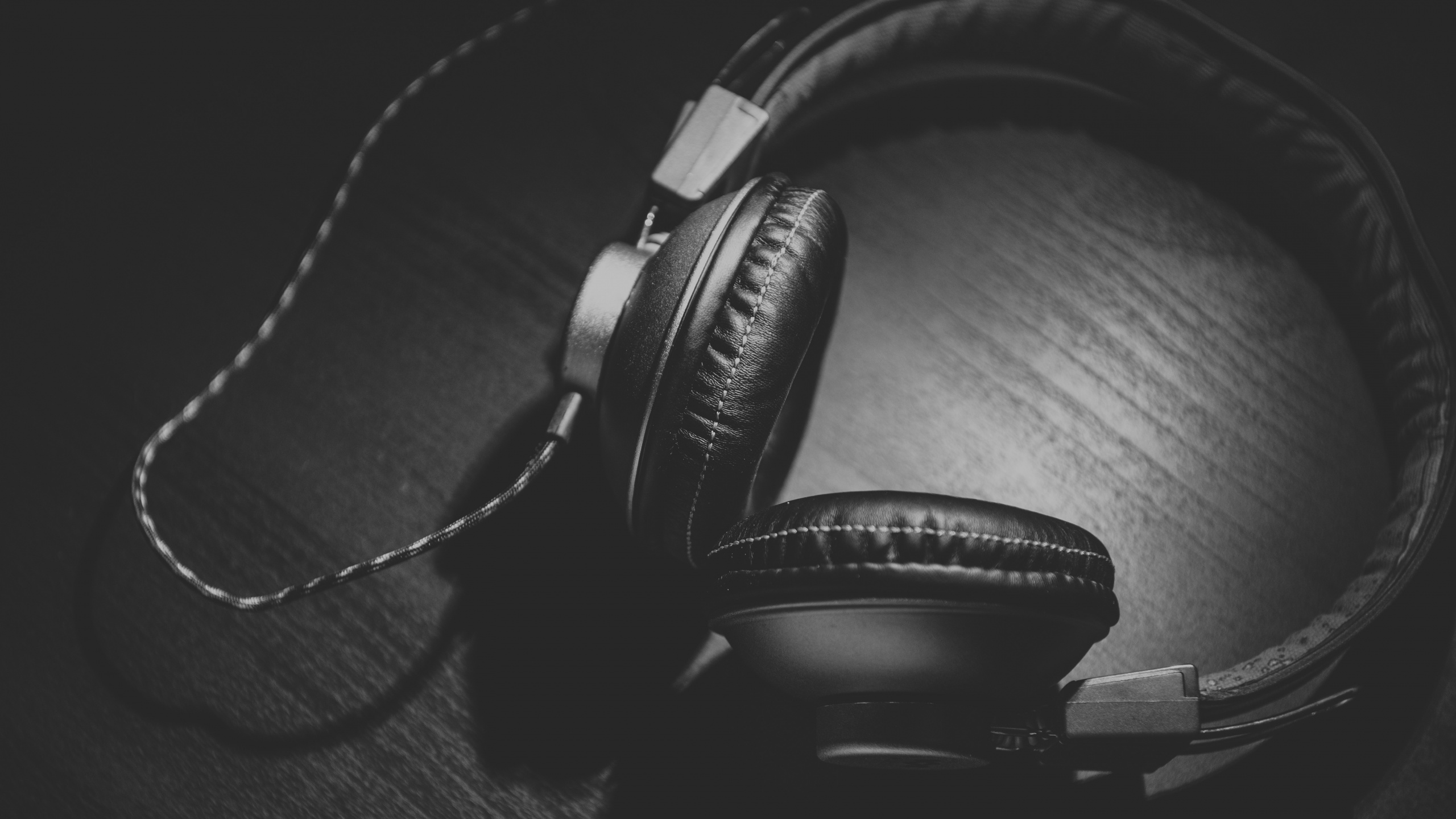 Headphones, Black, Audio Equipment, Electronic Device, Technology. Wallpaper in 2560x1440 Resolution