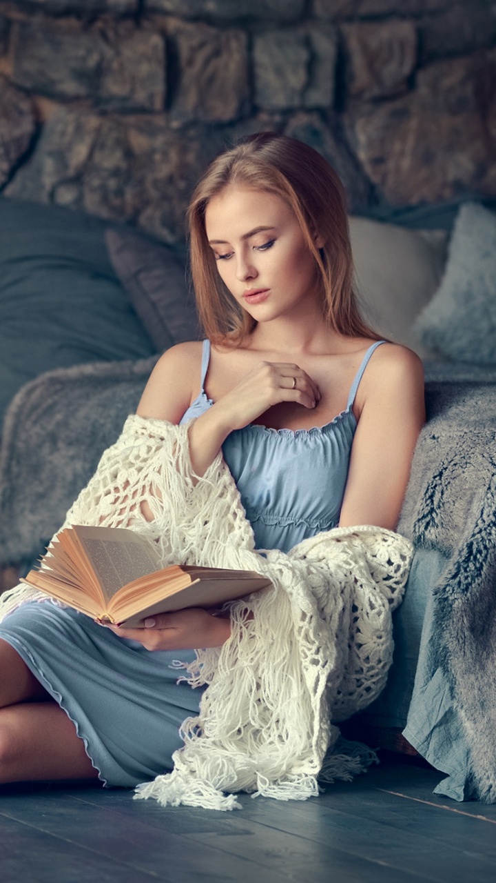 Sitting, Beauty, Leg, Human Leg, Fashion. Wallpaper in 720x1280 Resolution