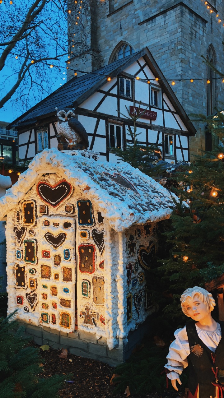 Winter, Haus, Weihnachtsdekoration, Startseite, Familie Kiefer. Wallpaper in 720x1280 Resolution