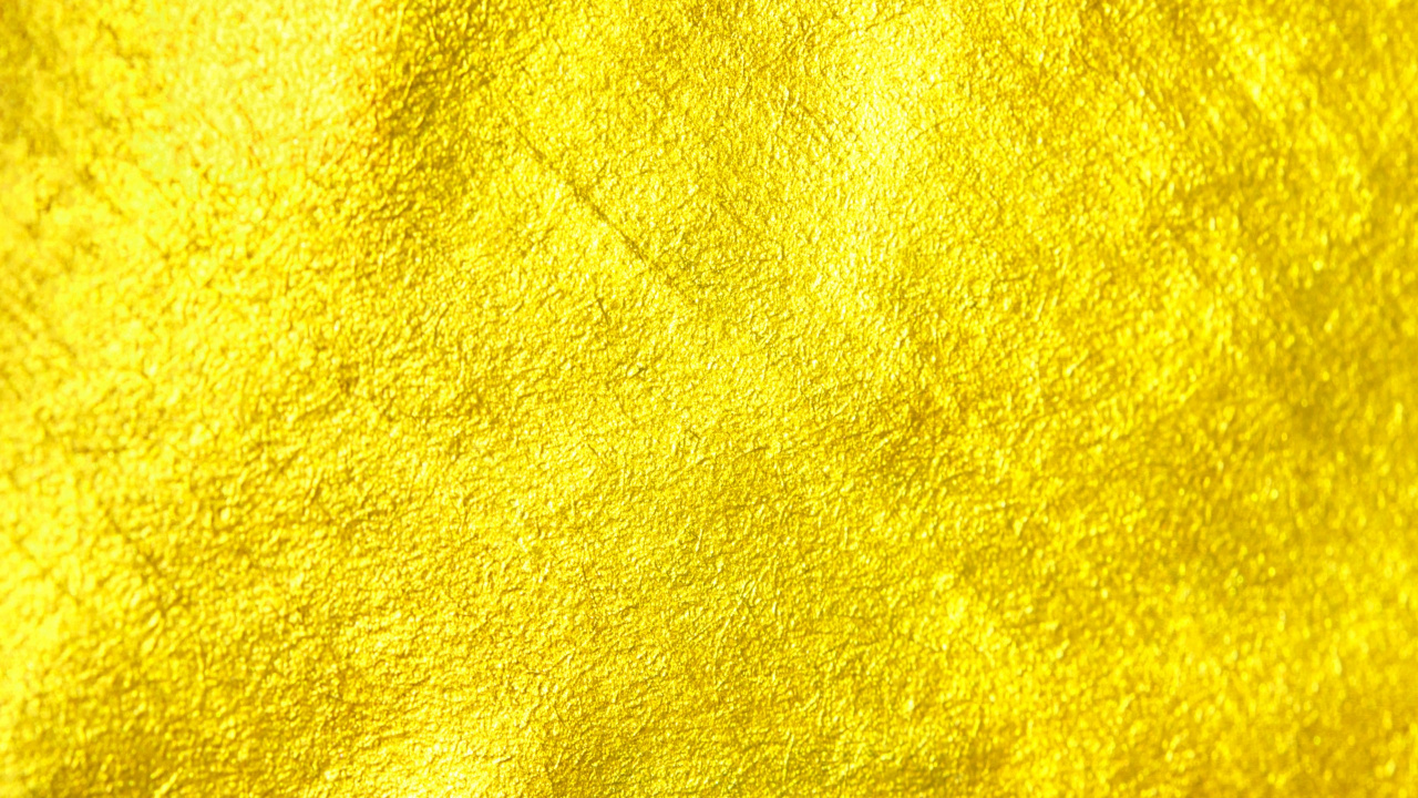 Textil Amarillo Sobre Mesa de Madera Marrón. Wallpaper in 1280x720 Resolution
