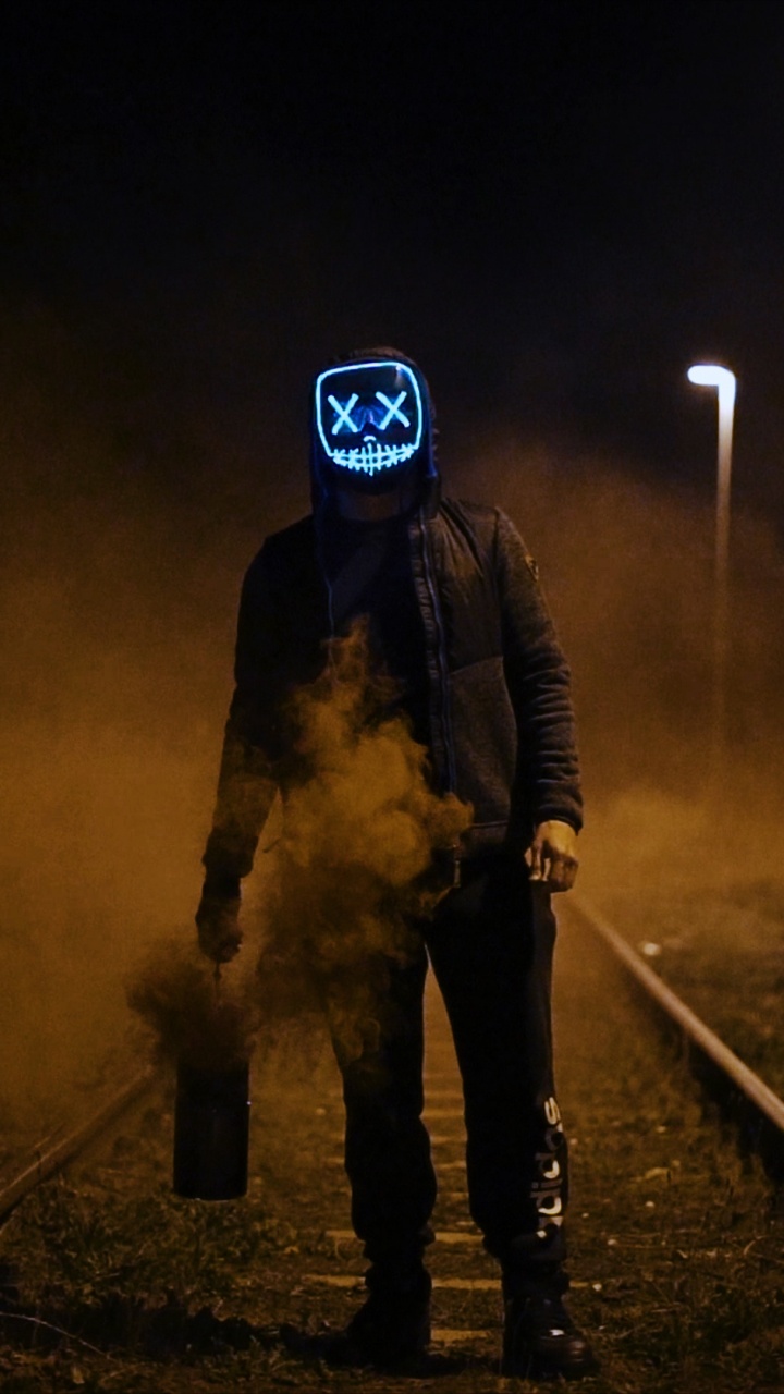Maske, Licht, Nacht, Atmosphäre, Rauch. Wallpaper in 720x1280 Resolution