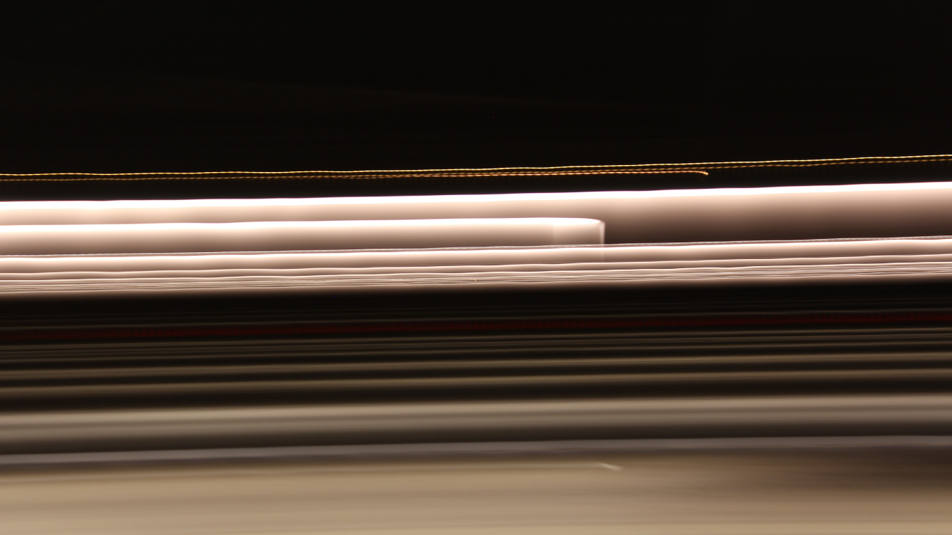 Rayon Lumineux Blanc et Marron. Wallpaper in 1366x768 Resolution