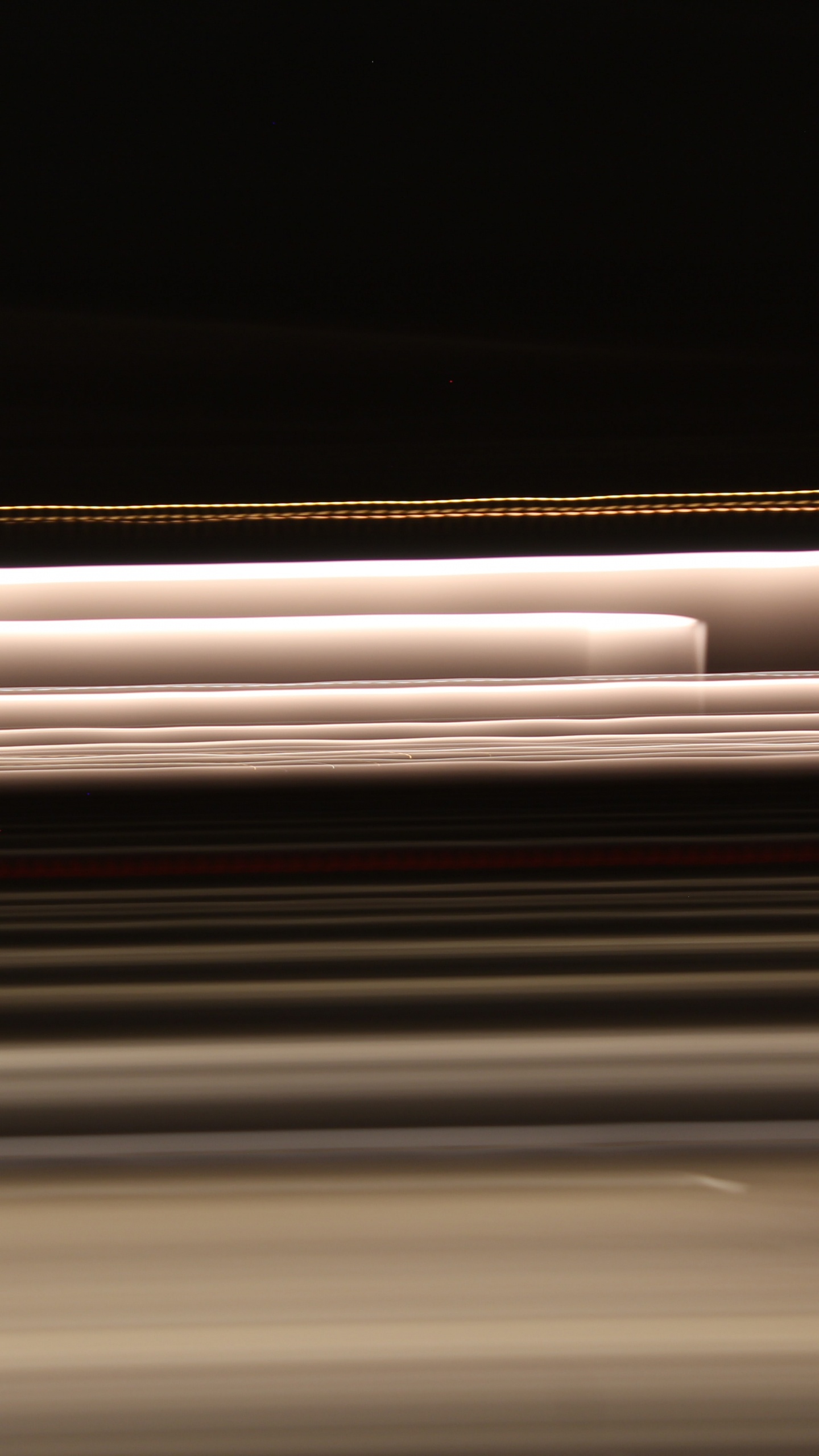 Rayon Lumineux Blanc et Marron. Wallpaper in 1440x2560 Resolution