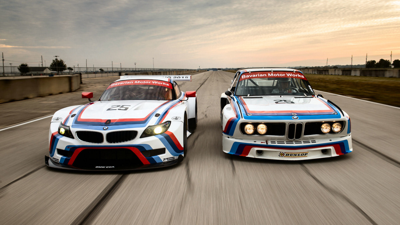 Weiß-roter Bmw m 3 Auf Spur. Wallpaper in 1280x720 Resolution