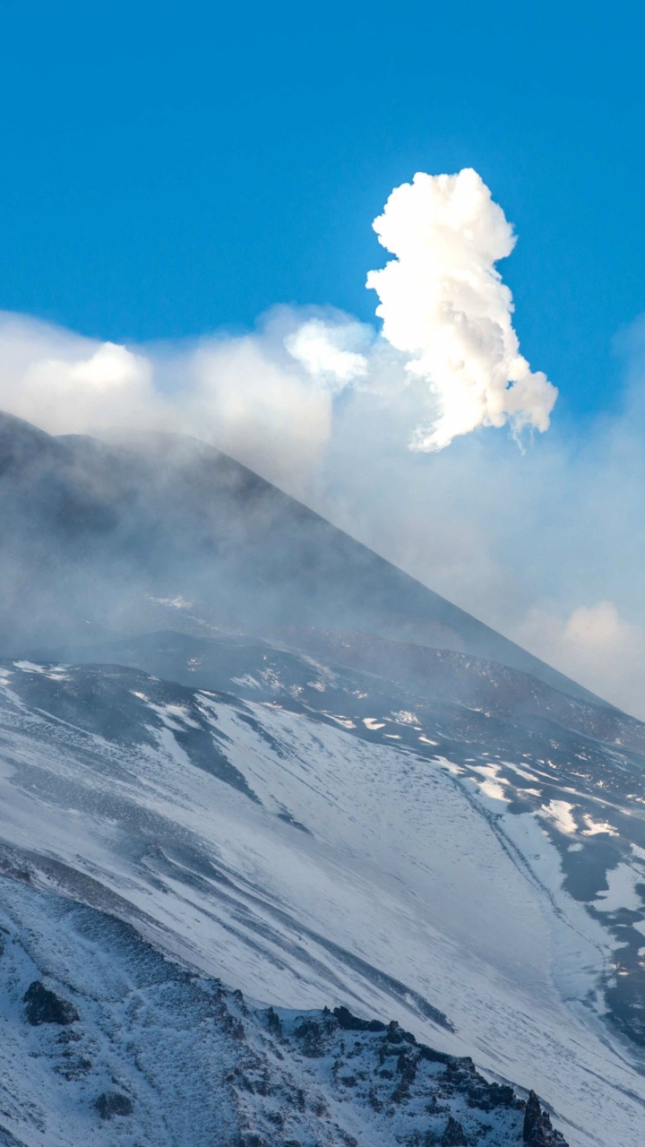 White Clouds on Blue Sky Over Snow Covered Mountain. Wallpaper in 720x1280 Resolution