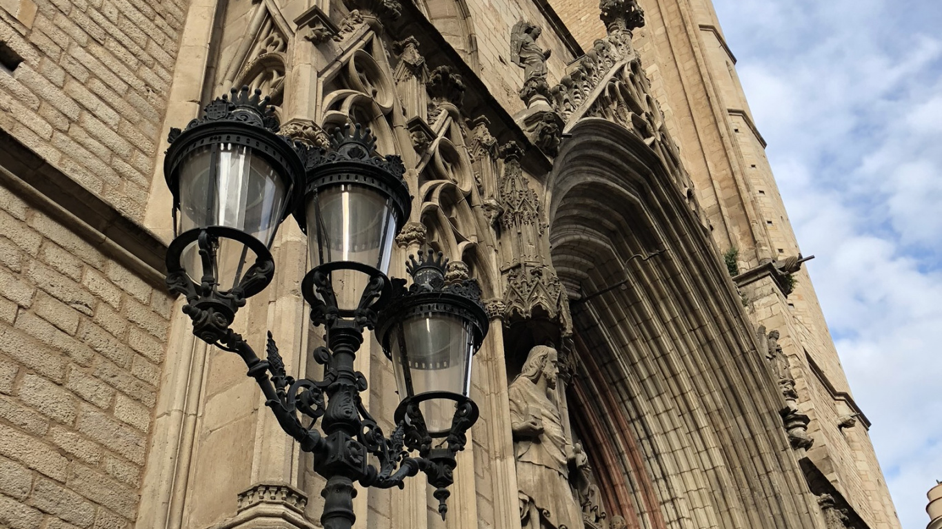 Landmark, Middle Ages, Medieval Architecture, Gothic Architecture, Faade. Wallpaper in 1366x768 Resolution