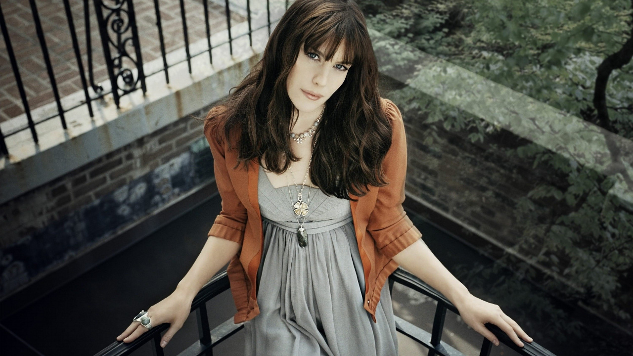 Berühmtheit, Schönheit, Lange Haare, Braune Haare, Model. Wallpaper in 1280x720 Resolution