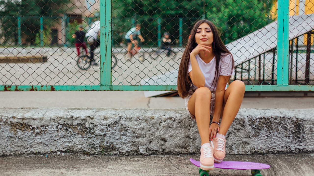 Gr, Schönheit, Schuh, Street Fashion, Lippe. Wallpaper in 1280x720 Resolution