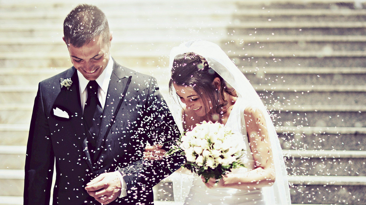 Mariage D'amour, Epoux, Couple, L'expression du Visage, Robe de Mariée. Wallpaper in 1280x720 Resolution