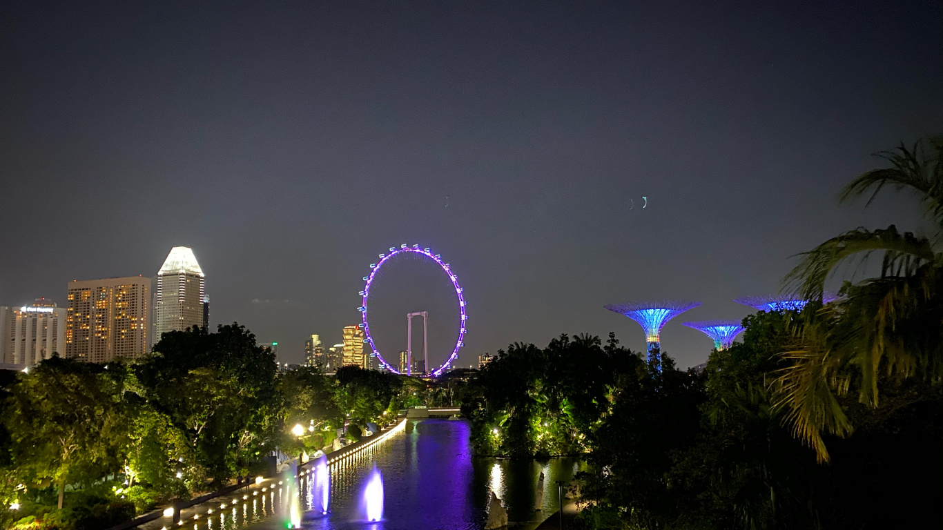 Reflection, Night, Metropolis, Landmark, Majorelle Blue. Wallpaper in 1366x768 Resolution