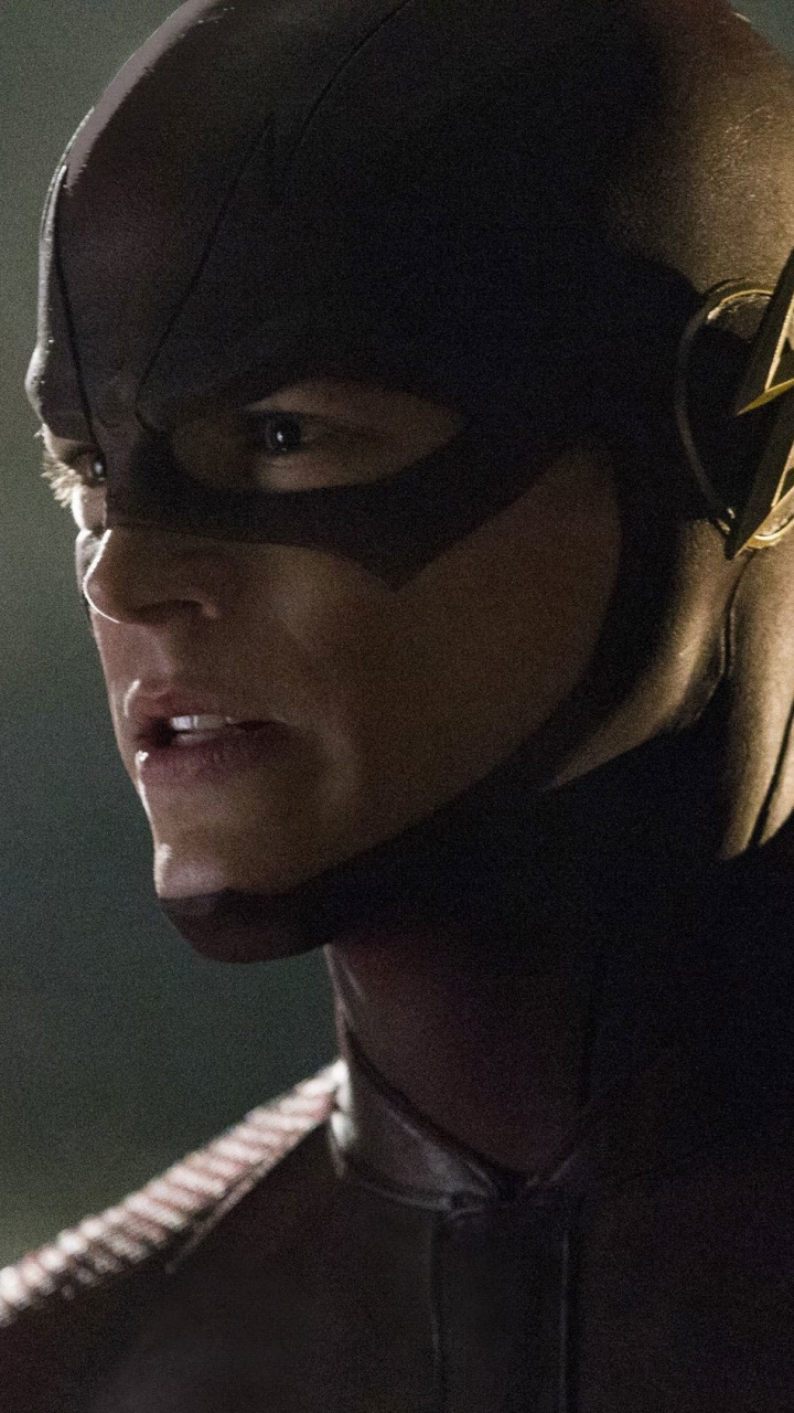 Man in Black and White Hoodie. Wallpaper in 720x1280 Resolution