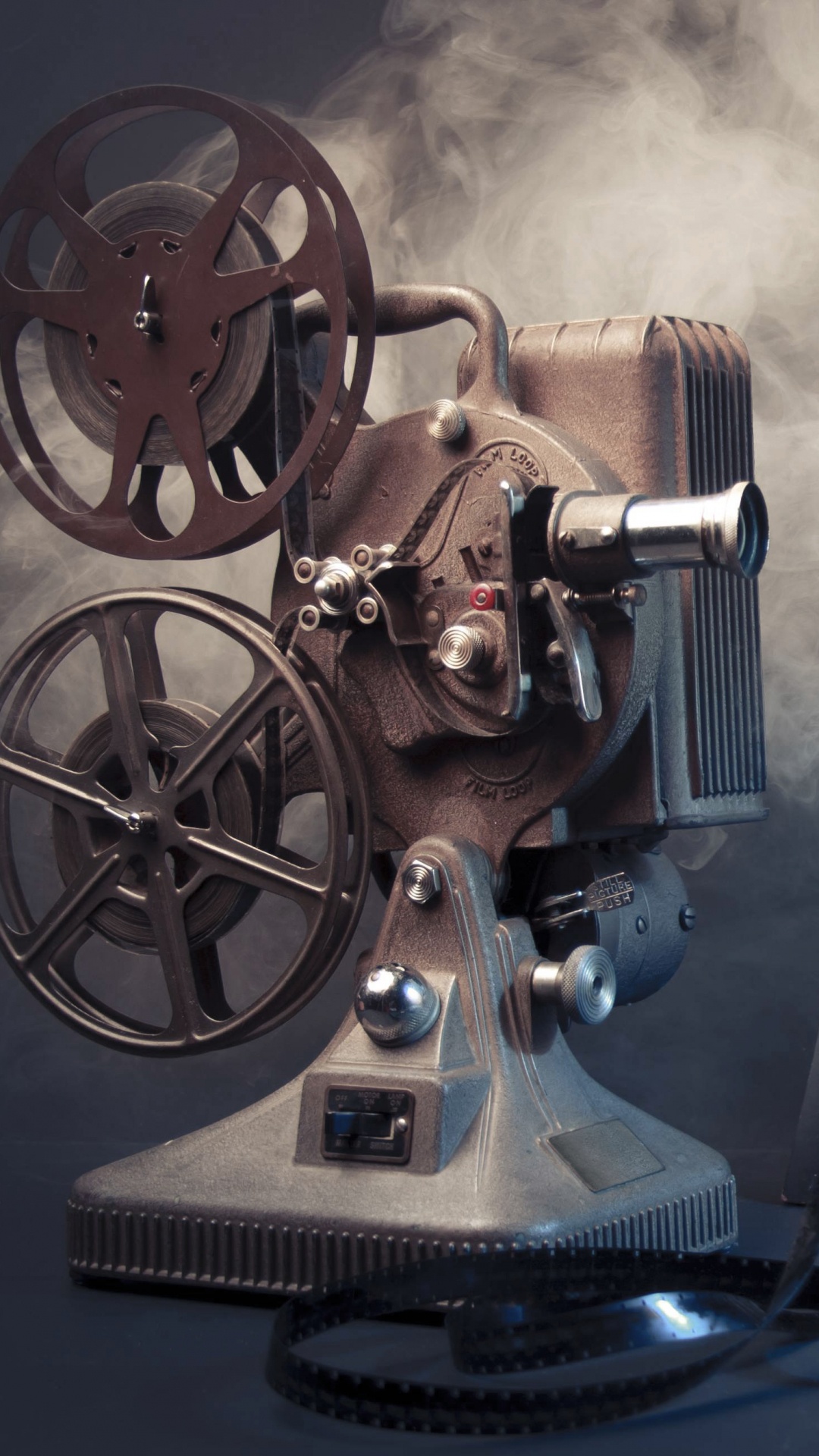 Black and Brown Robot Toy. Wallpaper in 1080x1920 Resolution