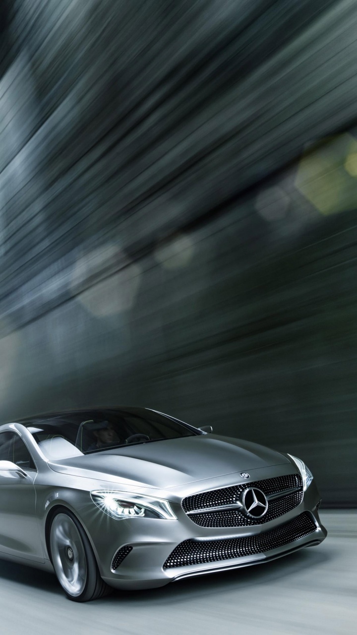 Argent Mercedes Benz Coupé Sur Route. Wallpaper in 720x1280 Resolution