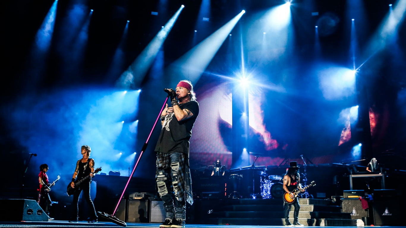 Concert de Rock, Pas Dans Cette Vie en Tournée, Guns N Roses, Concert, Performance. Wallpaper in 1366x768 Resolution