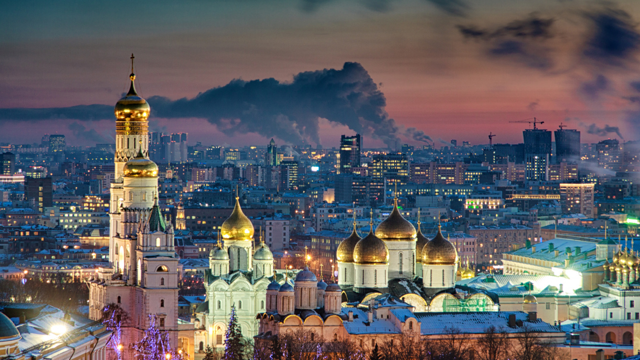 Bâtiment en Béton Blanc et Marron Pendant la Nuit. Wallpaper in 1280x720 Resolution
