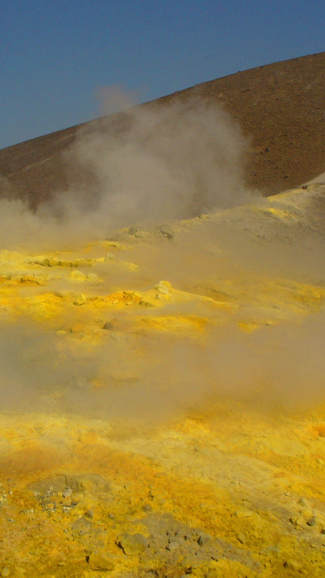 Yellow and White Clouds Under Blue Sky. Wallpaper in 1080x1920 Resolution