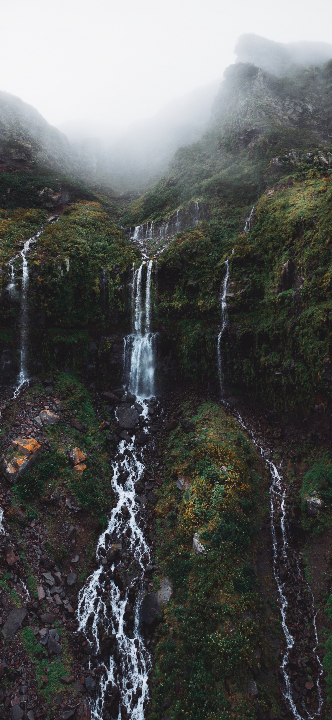 Wasserfall, Wasser, Wasserressourcen, Naturlandschaft, Cloud. Wallpaper in 1125x2436 Resolution