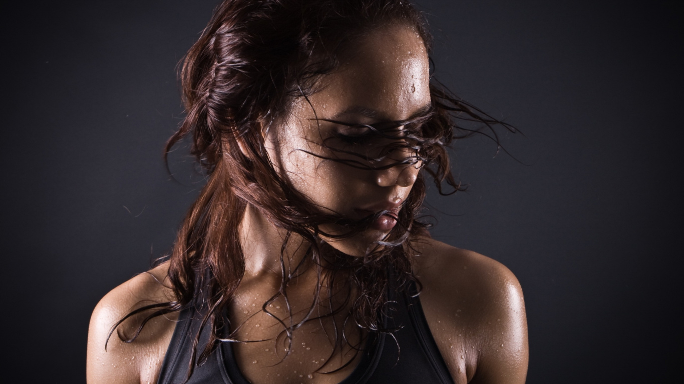 Übung, Körperliche Fitness, Fitnesscenter, Schweiß, Personaltrainer. Wallpaper in 1366x768 Resolution