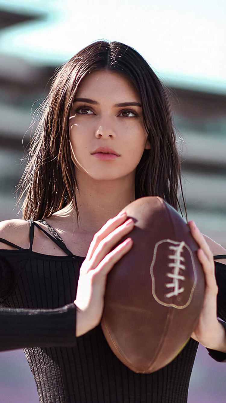 Pink, Schuh, Leder, Buch, Modell. Wallpaper in 750x1334 Resolution