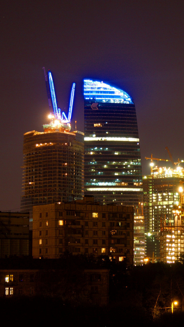 Skyline Der Stadt Bei Nacht Night. Wallpaper in 750x1334 Resolution