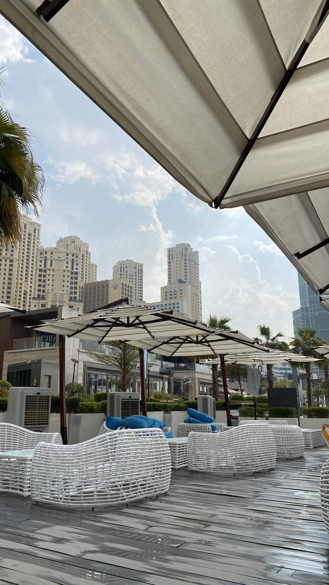 Eigentumswohnung, Immobilie, Treppe, Kopfsteinpflaster, Städtebau. Wallpaper in 1080x1920 Resolution