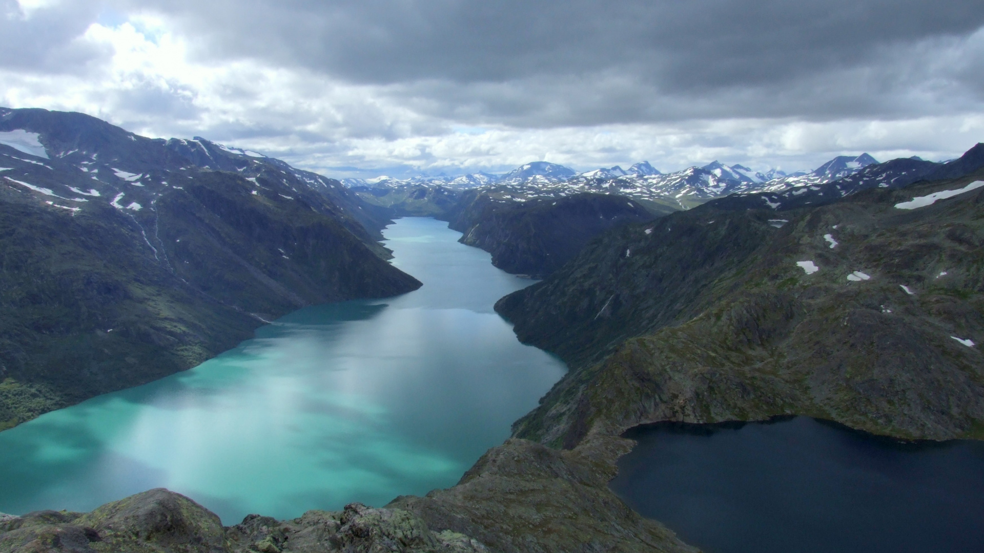 Lake in The Middle of Mountains. Wallpaper in 1920x1080 Resolution