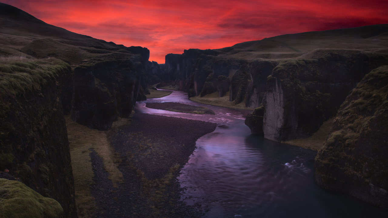 Body of Water Between Mountain During Sunset. Wallpaper in 1280x720 Resolution