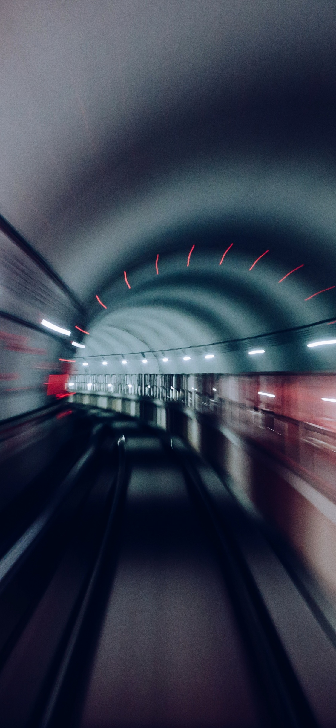 Infrastruktur, Road, Symmetrie, Strom, Farbtöne Und Schattierungen. Wallpaper in 1125x2436 Resolution