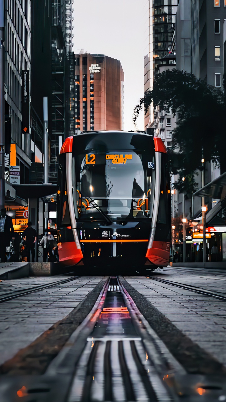 Tranvía, el Transporte Público, Transporte, Edificio, Iluminación Automotriz. Wallpaper in 720x1280 Resolution