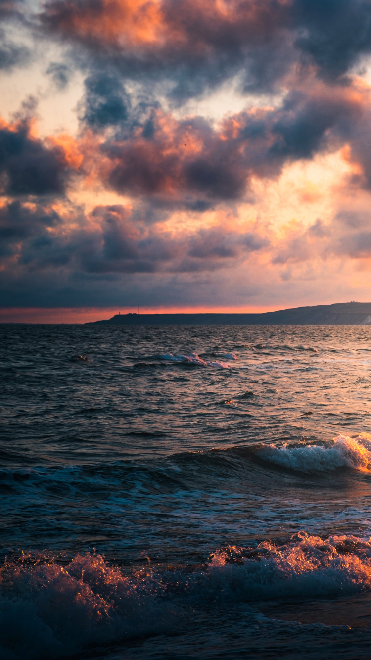 Meer, Wasser, Cloud, Atmosphäre, Afterglow. Wallpaper in 750x1334 Resolution