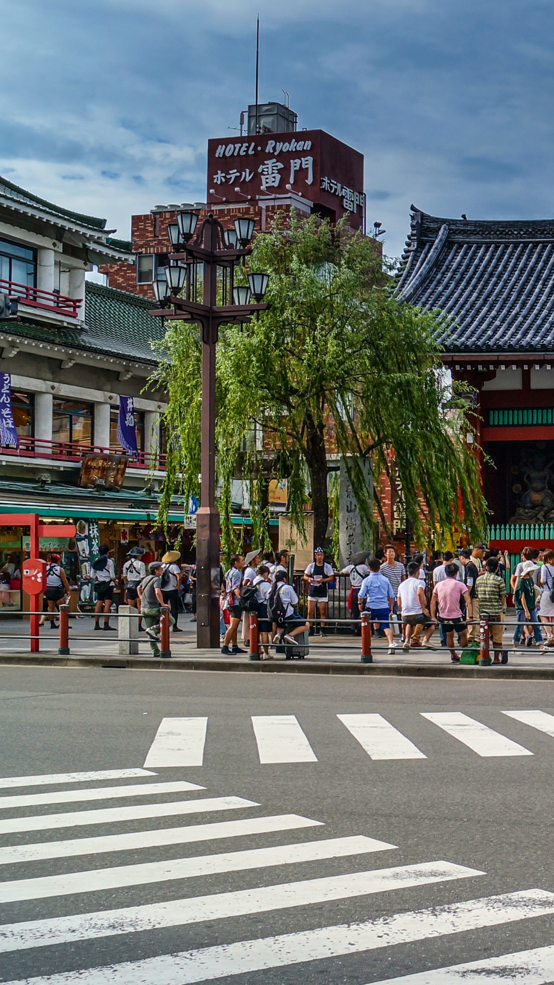 People Walking on Pedestrian Lane During Daytime. Wallpaper in 1080x1920 Resolution
