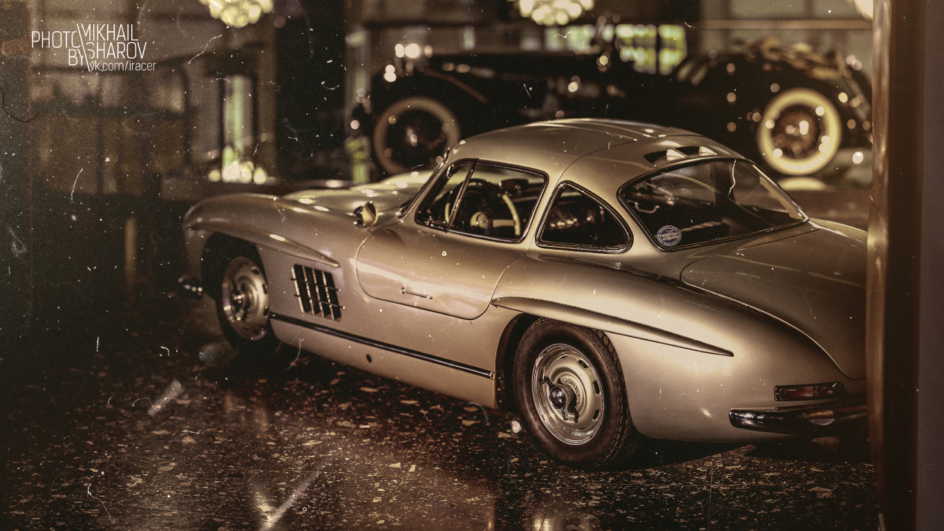 Photo en Niveaux de Gris D'un Coupé Classique. Wallpaper in 1366x768 Resolution