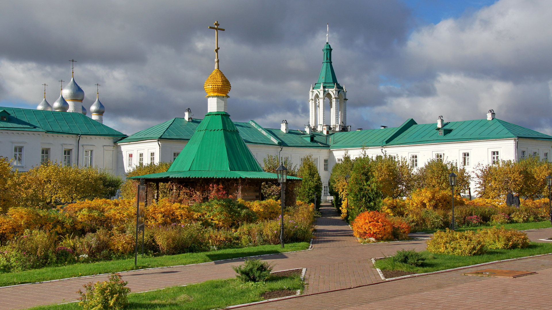 Edificio de Hormigón Blanco y Verde. Wallpaper in 1920x1080 Resolution