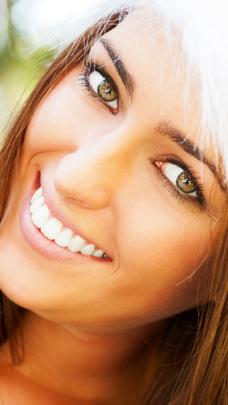 Face, Sourcil, Beauté, Sourire, Nez. Wallpaper in 750x1334 Resolution