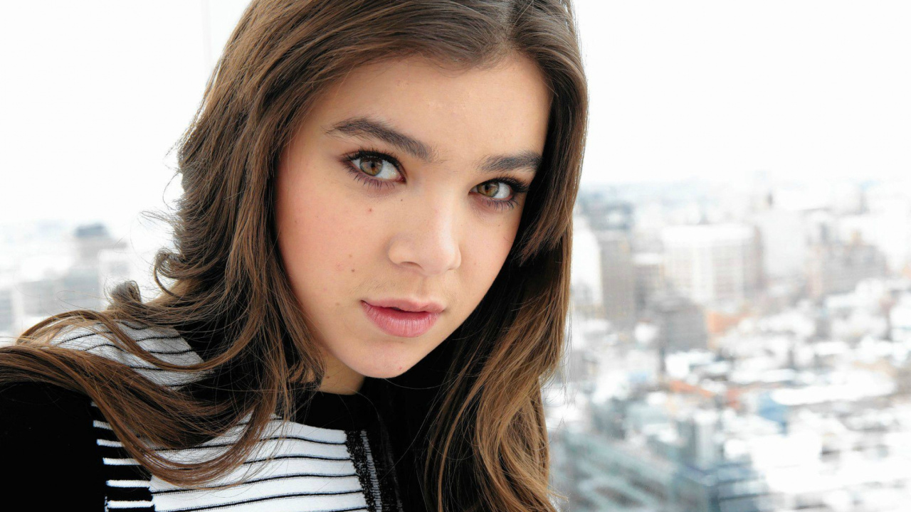 Hairstyle, Eyebrow, Beauty, Long Hair, Brown Hair. Wallpaper in 1280x720 Resolution