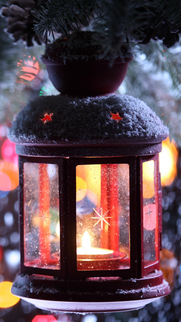 Black Lantern With Bokeh Lights. Wallpaper in 750x1334 Resolution