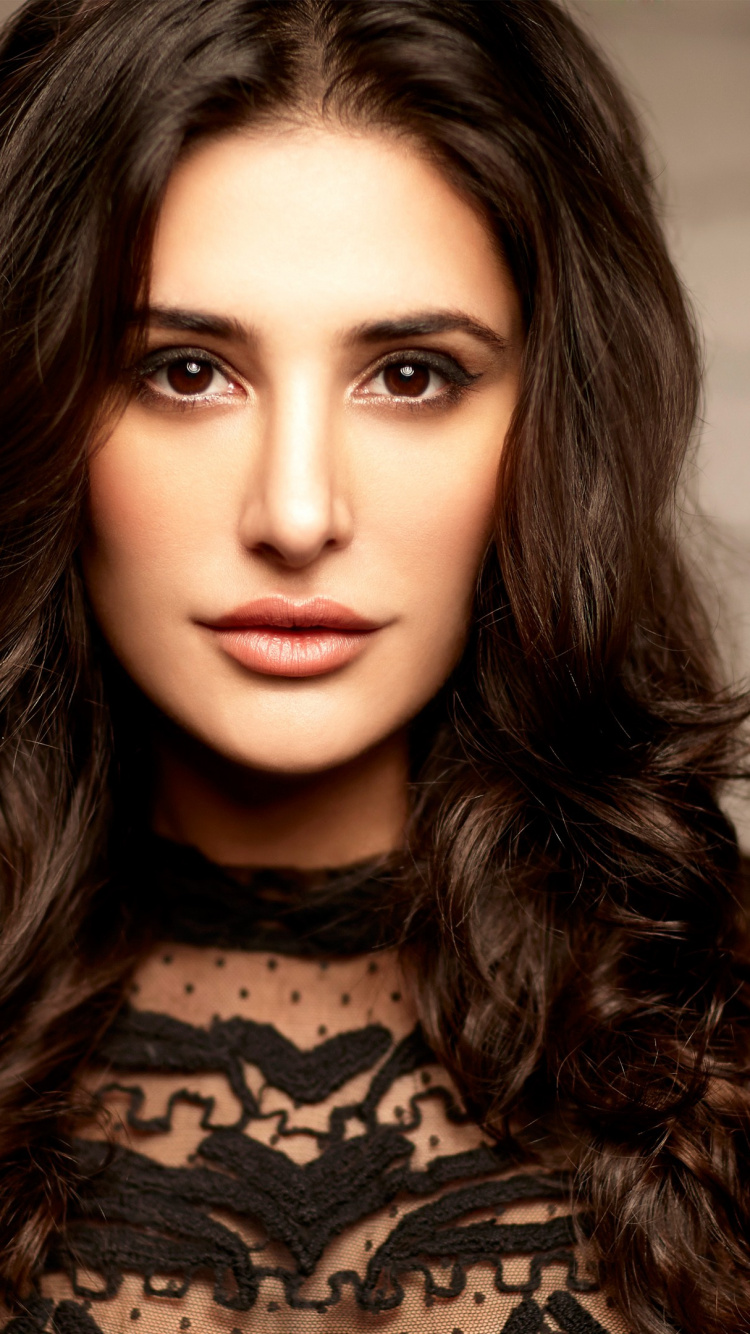 Bollywood, Schauspieler, Rockstar, Torbaaz, Gesicht. Wallpaper in 750x1334 Resolution