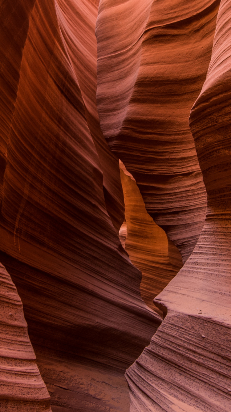 Brown Rock Formation During Daytime. Wallpaper in 750x1334 Resolution
