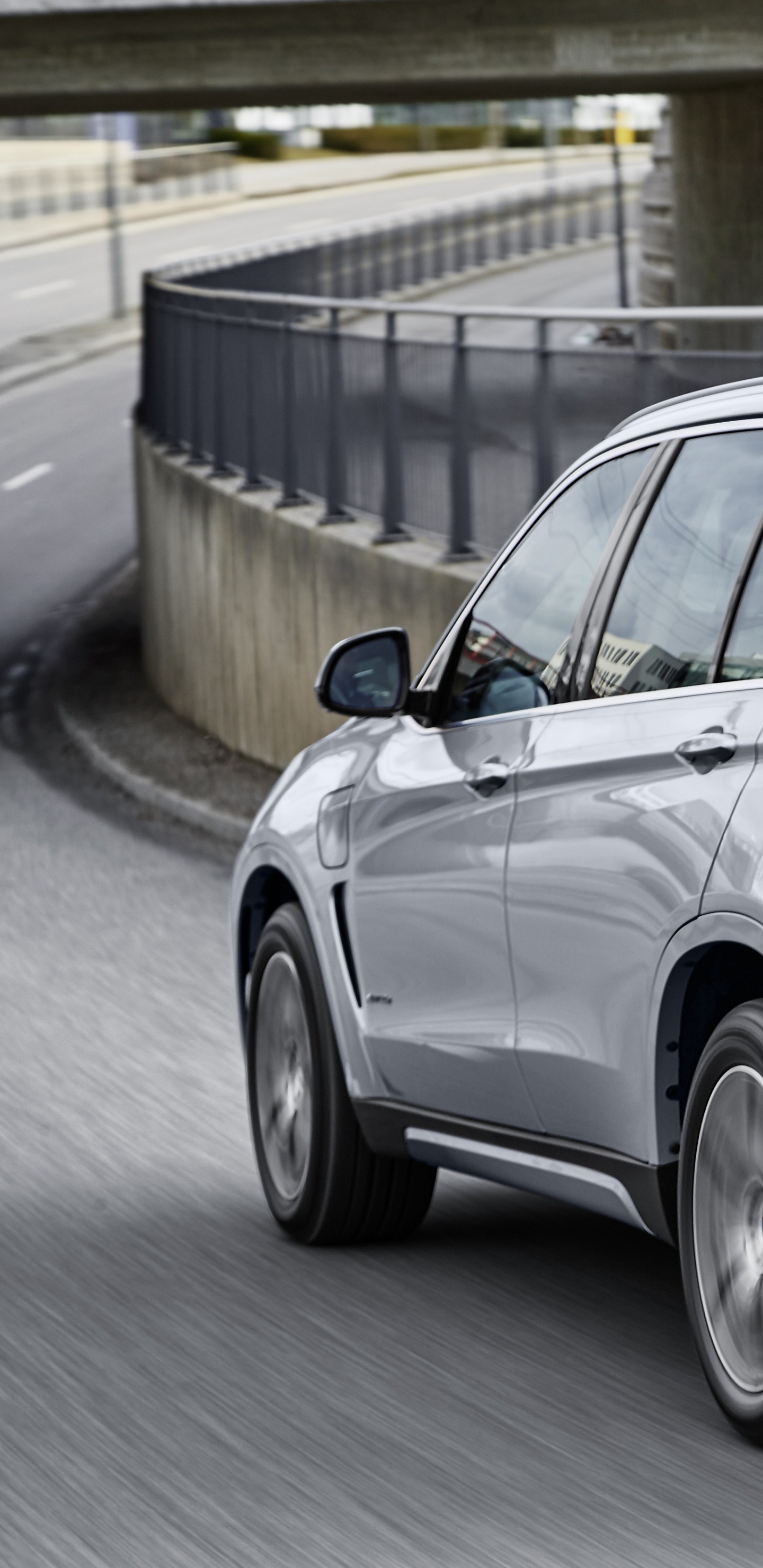 Silver Bmw x 6 on Road During Daytime. Wallpaper in 1440x2960 Resolution