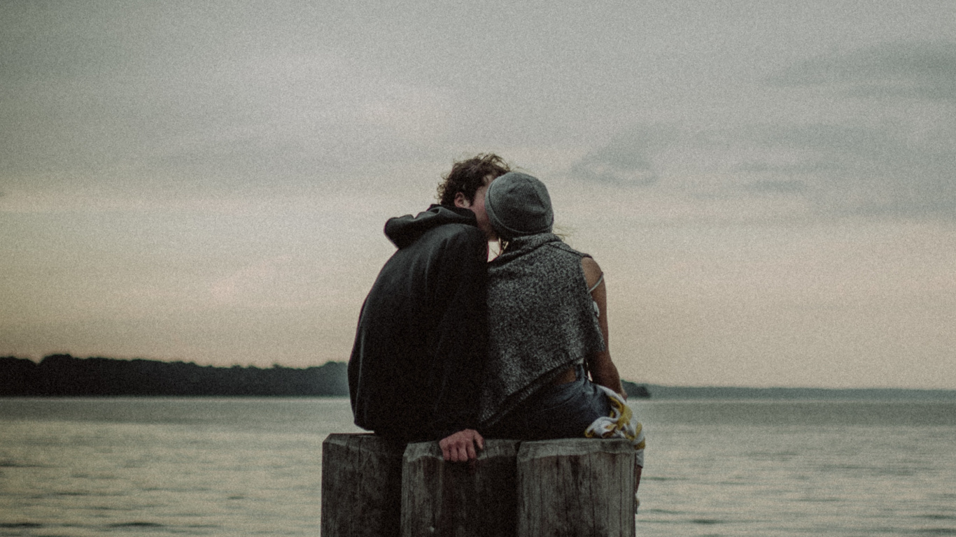 Eau, Mer, Horizon, L'homme, Ciel. Wallpaper in 1366x768 Resolution