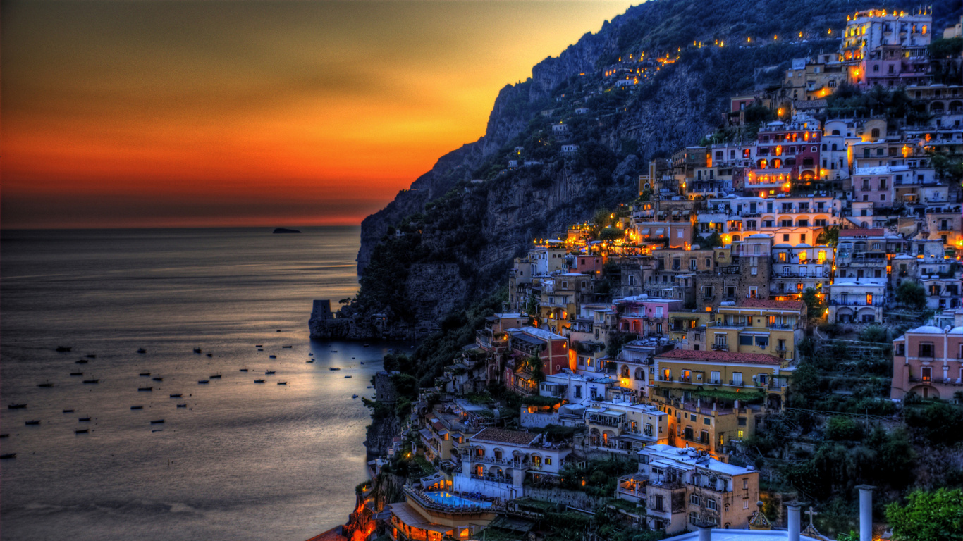 City Near Body of Water During Sunset. Wallpaper in 1366x768 Resolution