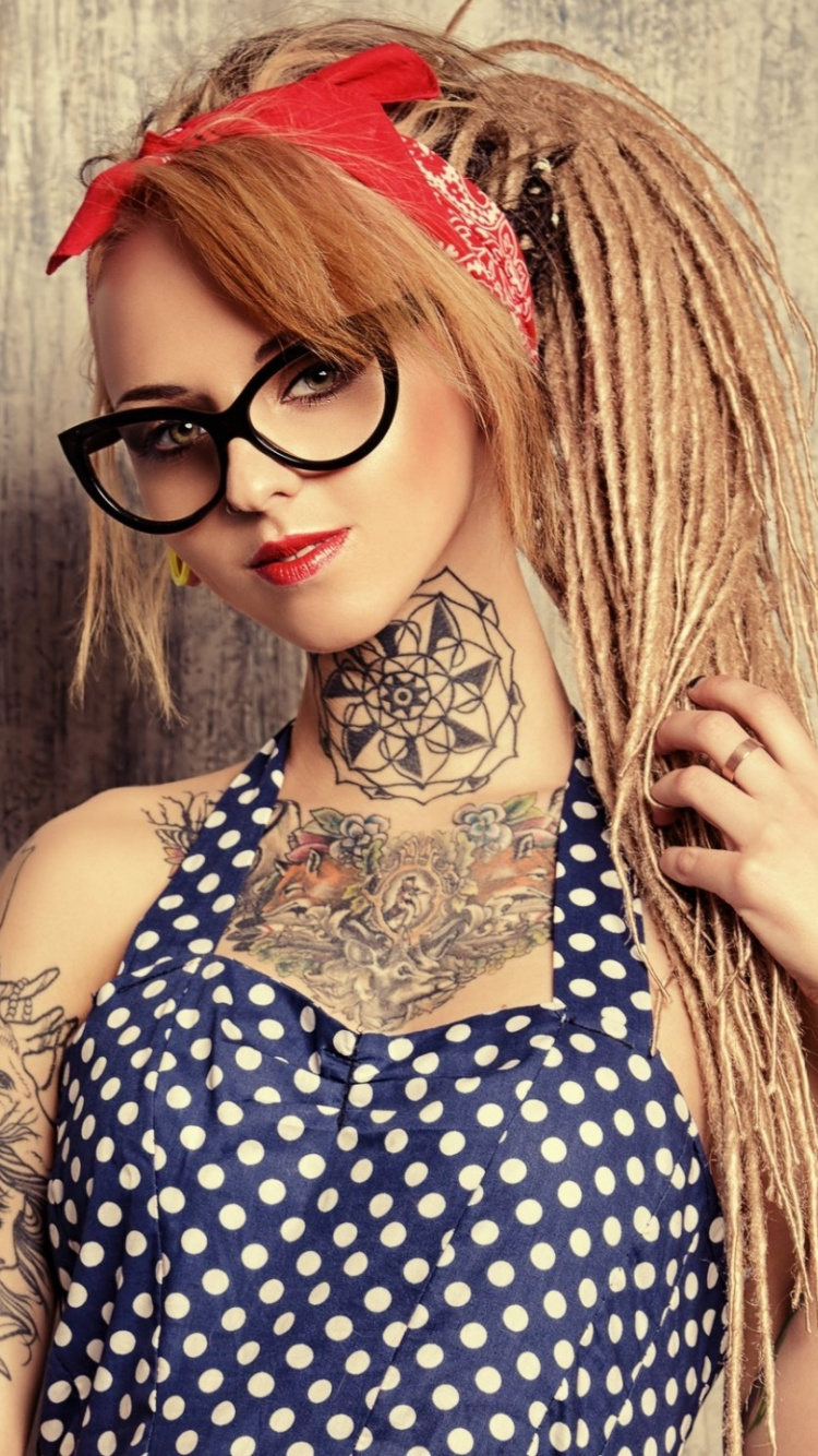 Brillen, Haar, Brille, Frisur, Schönheit. Wallpaper in 750x1334 Resolution