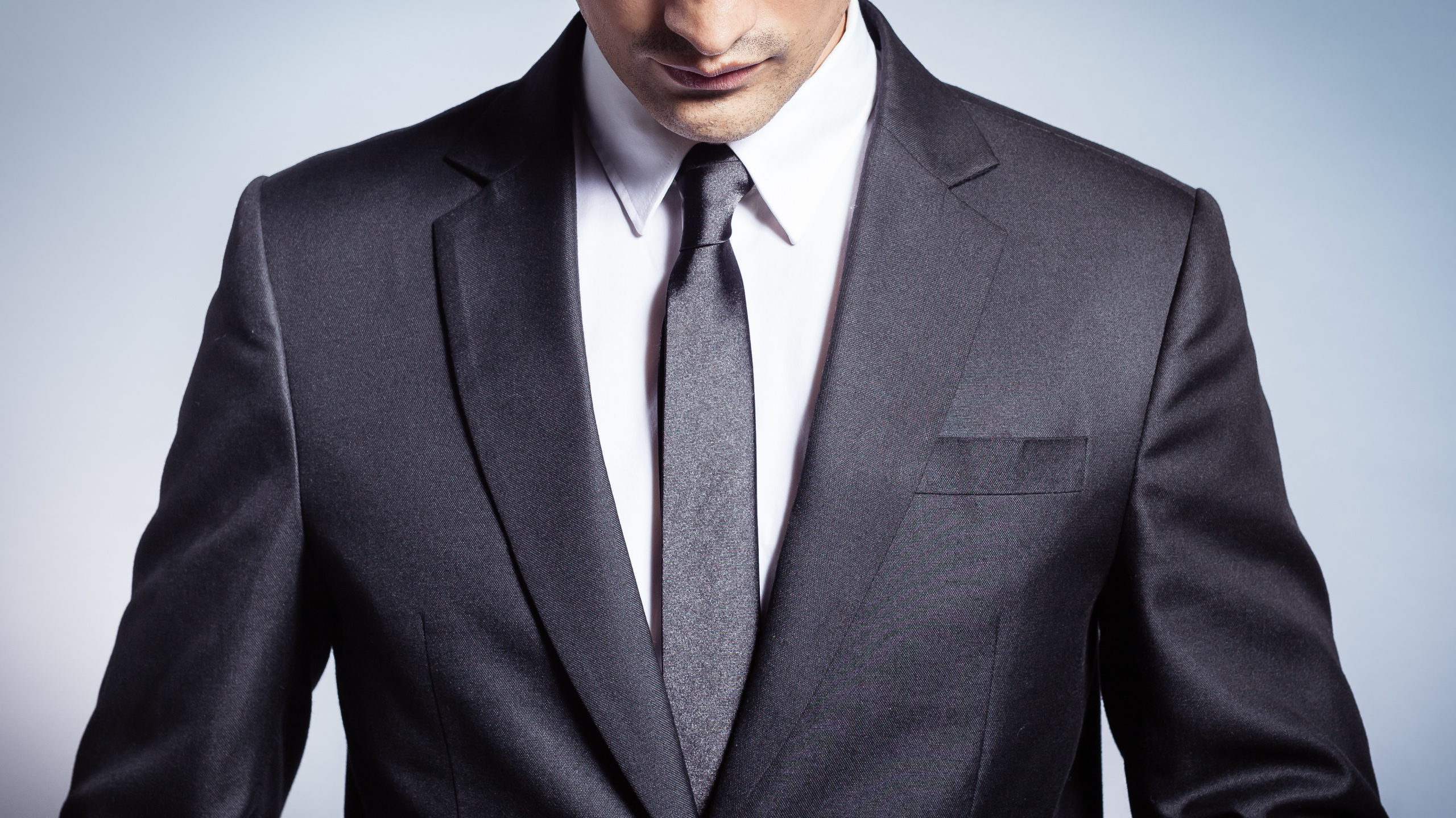 Man in a Suit Close Up, Suit, Necktie, Shirt, Tuxedo. Wallpaper in 2560x1440 Resolution