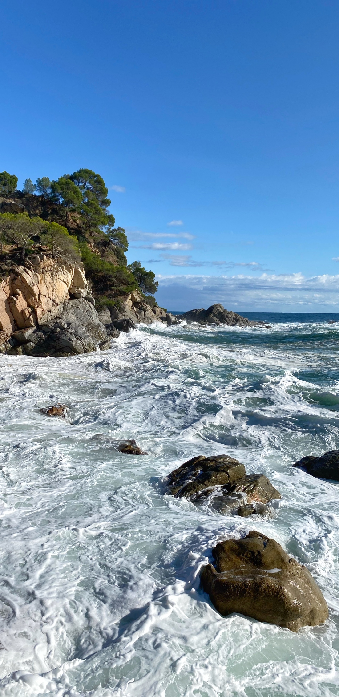 Sea, Body of Water, Rock, Water, Natural Landscape. Wallpaper in 1440x2960 Resolution